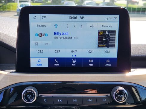 Used 2022 Ford Escape Titanium w/ Titanium Elite Package AWD/4WD image 11