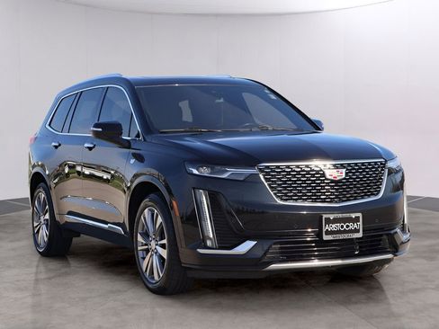 Used 2024 Cadillac XT6 Premium Luxury image 3