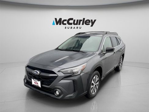 Certified 2025 Subaru Outback Premium image 1