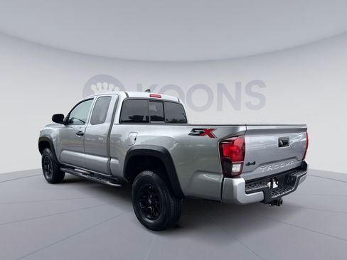 Used 2021 Toyota Tacoma SR w/ SX Package AWD/4WD image 4