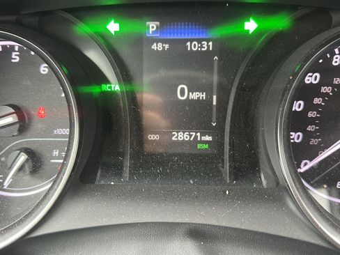 Used 2024 Toyota Camry SE w/ Convenience Package image 16