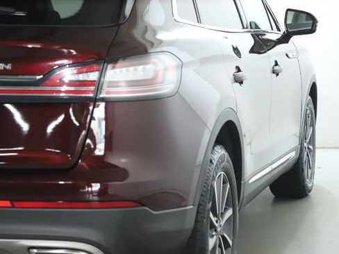 Certified 2022 Lincoln Nautilus AWD image 45