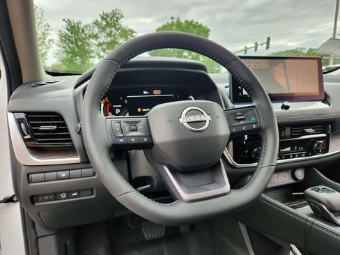 New 2026 Nissan Rogue Platinum AWD/4WD image 13