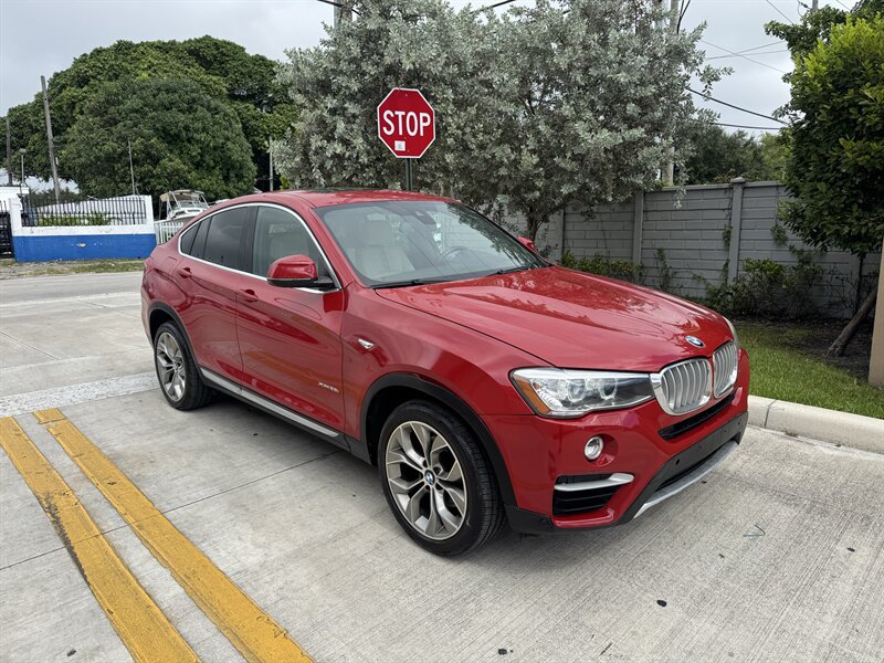 Used 2017 BMW X4 xDrive28i AWD/4WD image 3