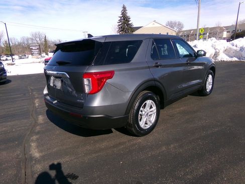 Used 2023 Ford Explorer 4WD image 3