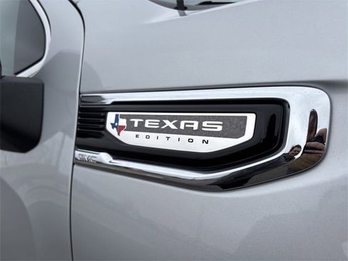 Used 2020 GMC Sierra 1500 SLT image 30