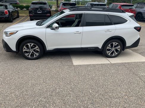 Used 2020 Subaru Outback Limited w/ Popular Package #2 AWD/4WD image 6