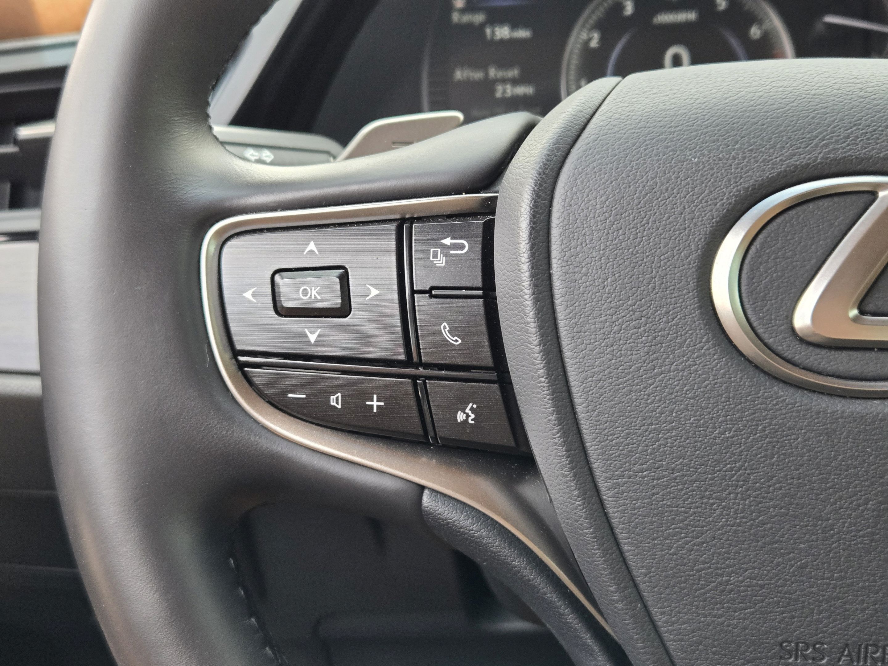 Used 2025 Lexus ES 350 w/ Premium Package FWD image 26