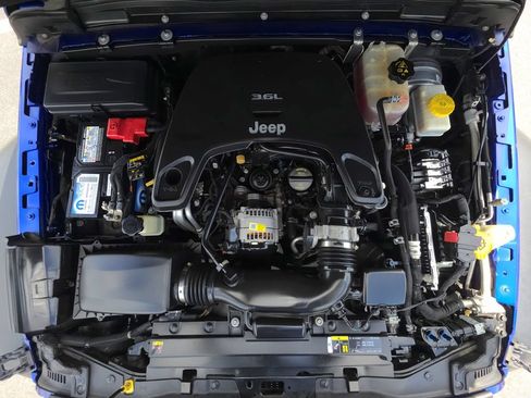 Used 2020 Jeep Wrangler Unlimited Sport AWD/4WD image 25