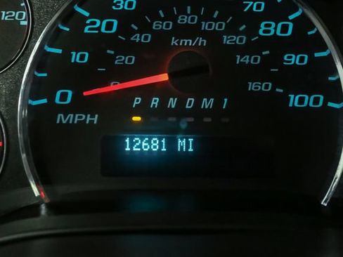 Used 2024 Chevrolet Express 2500 w/ Driver Convenience Package RWD image 25