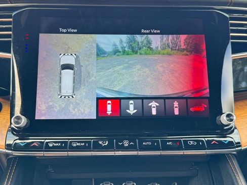 Used 2022 Jeep Grand Wagoneer Series III w/ Rear Seat Video Group 1 AWD/4WD image 24