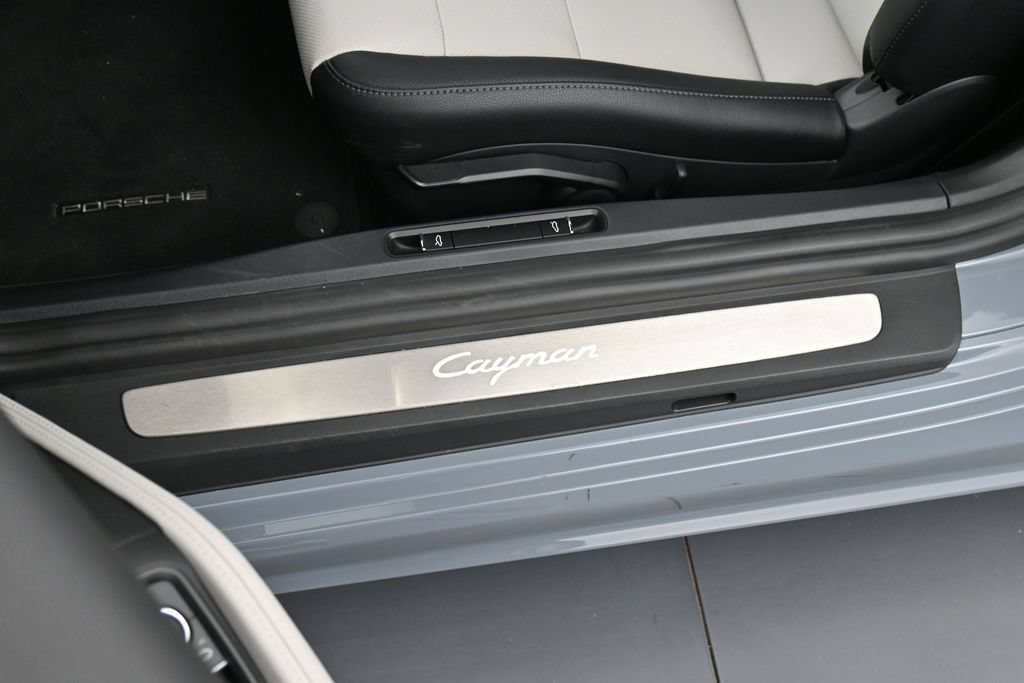Certified 2024 Porsche 718 Cayman RWD image 16