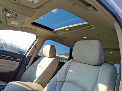 Used 2020 Buick Enclave Essence w/ Sound and Sites Package image 14