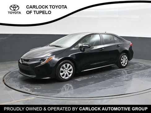 Used 2024 Toyota Corolla LE FWD image 1