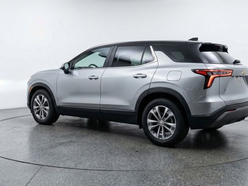 Used 2025 Chevrolet Equinox LT image 6