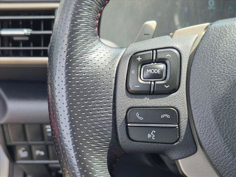 Used 2016 Lexus RC 200t RWD image 11