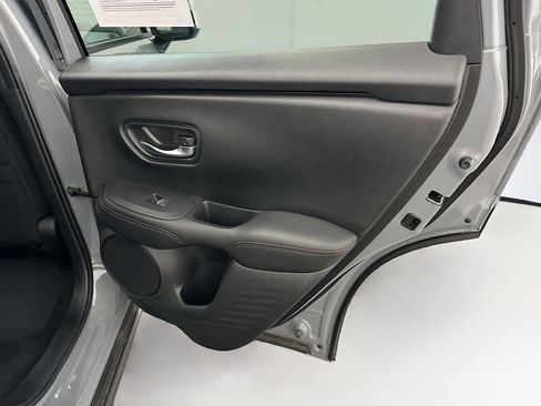 Used 2025 Honda HR-V Sport image 30