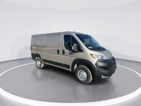 Used 2025 RAM ProMaster 2500 w/ Convenience Group image 2