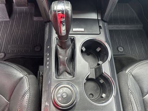 Used 2018 Ford Explorer XLT w/ Equipment Group 202A image 20