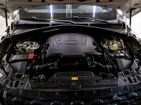 Used 2018 Land Rover Range Rover Velar R-Dynamic SE AWD/4WD image 55