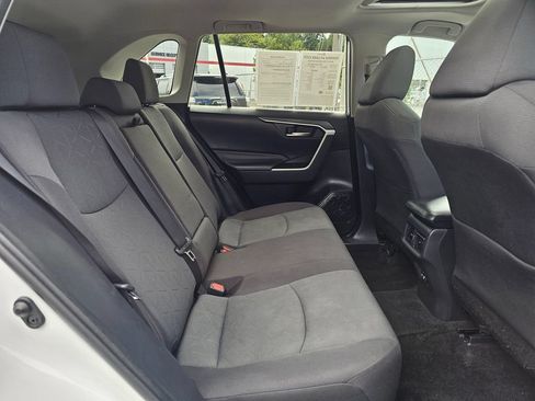 Used 2019 Toyota RAV4 XLE w/ Carpet Mat Package AWD/4WD image 12