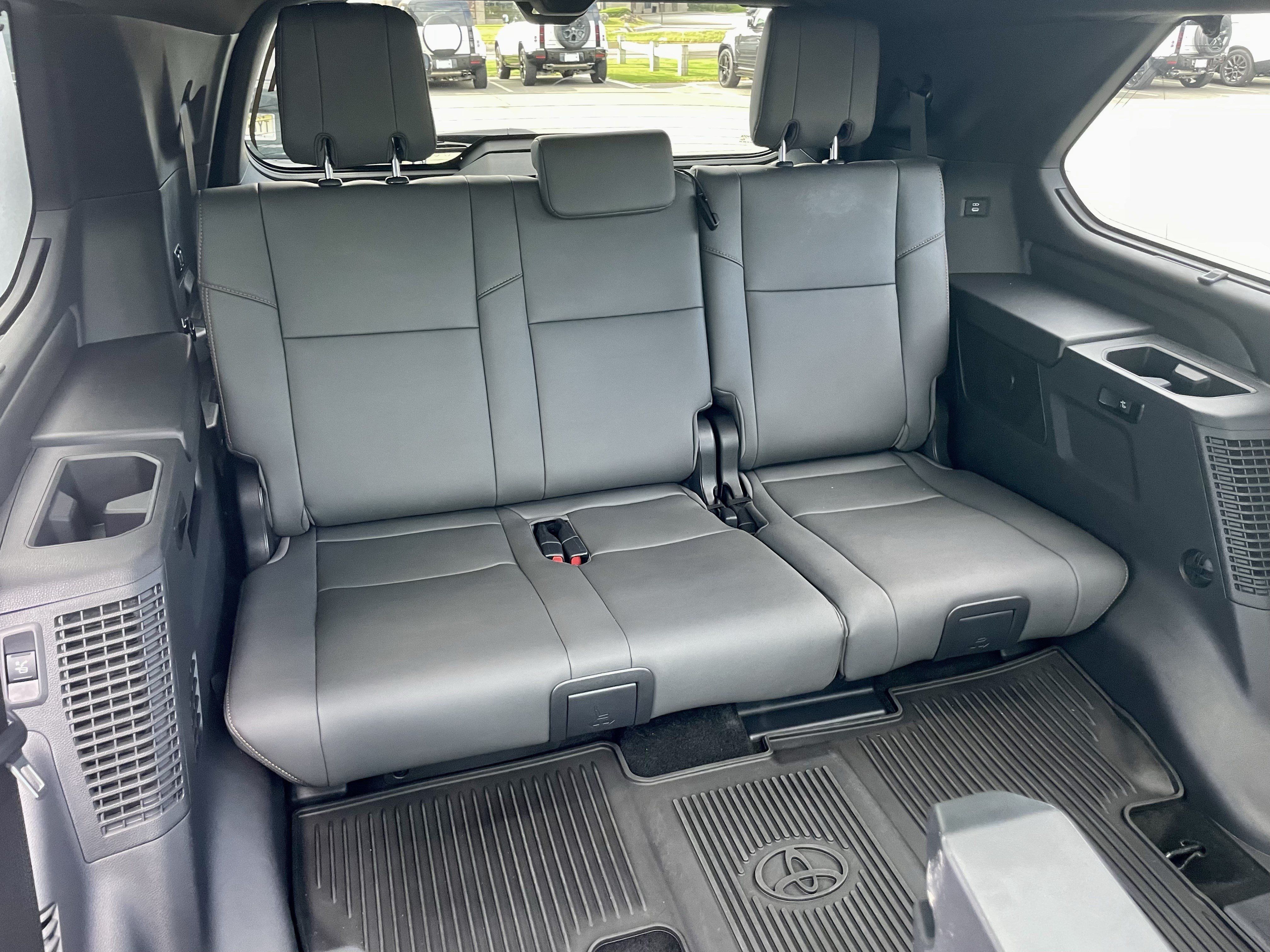 Used 2026 Toyota Sequoia Capstone AWD/4WD image 32