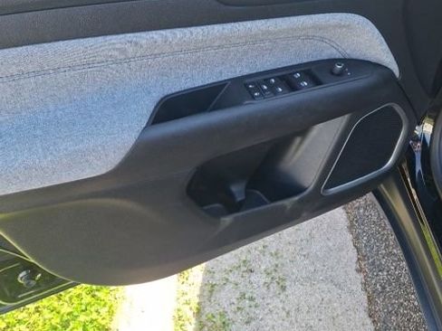 Used 2025 Jeep Compass Sport AWD/4WD image 11