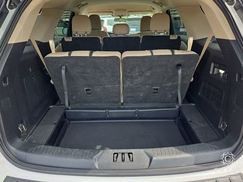 Used 2021 Ford Explorer XLT w/ Equipment Group 202A image 25