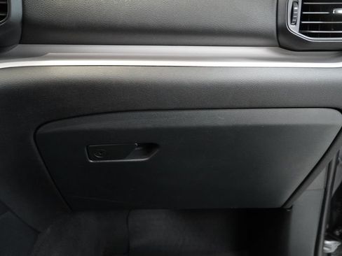 Used 2023 Ford Explorer XLT AWD/4WD image 37