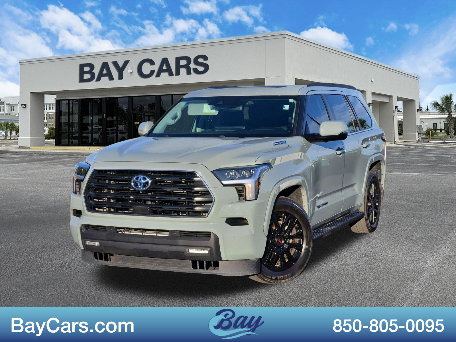 Used 2024 Toyota Sequoia SR5 w/ SR5 Premium Package AWD/4WD image 1