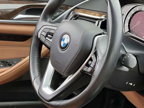 Used 2019 BMW 540i xDrive w/ Convenience Package image 38