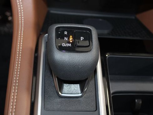 Used 2026 Nissan Pathfinder Platinum AWD/4WD image 45