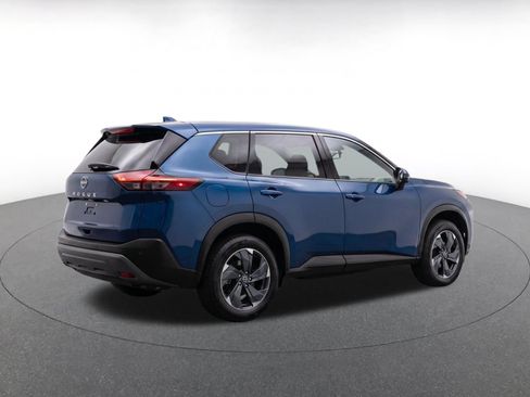 Used 2025 Nissan Rogue SV FWD image 9