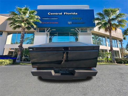 Used 2024 Tesla Cybertruck AWD Crew Cab image 6