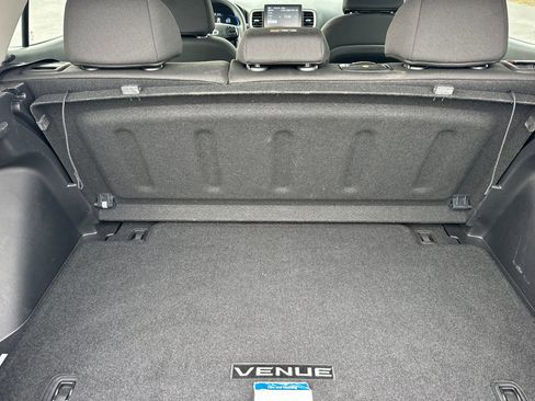 Used 2023 Hyundai Venue SE image 15