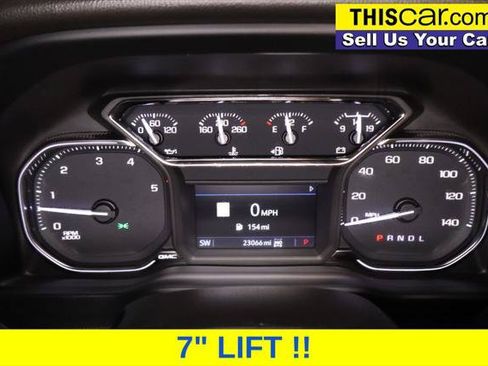 Used 2022 GMC Sierra 2500 AT4 w/ AT4 Preferred Package AWD/4WD image 16