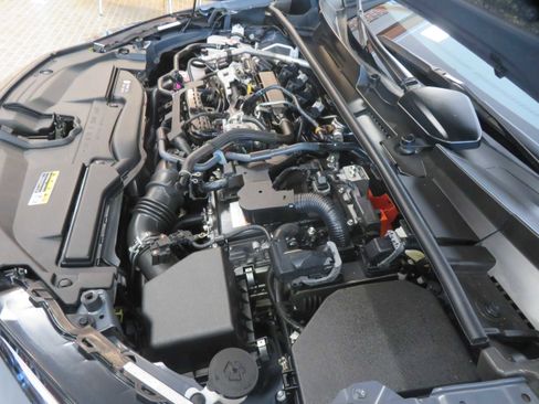 Used 2025 Toyota Prius LE image 48