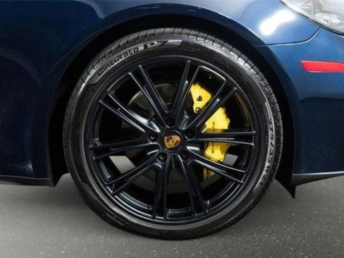Used 2023 Porsche Panamera 4 Platinum Edition w/ Assistance Package image 6