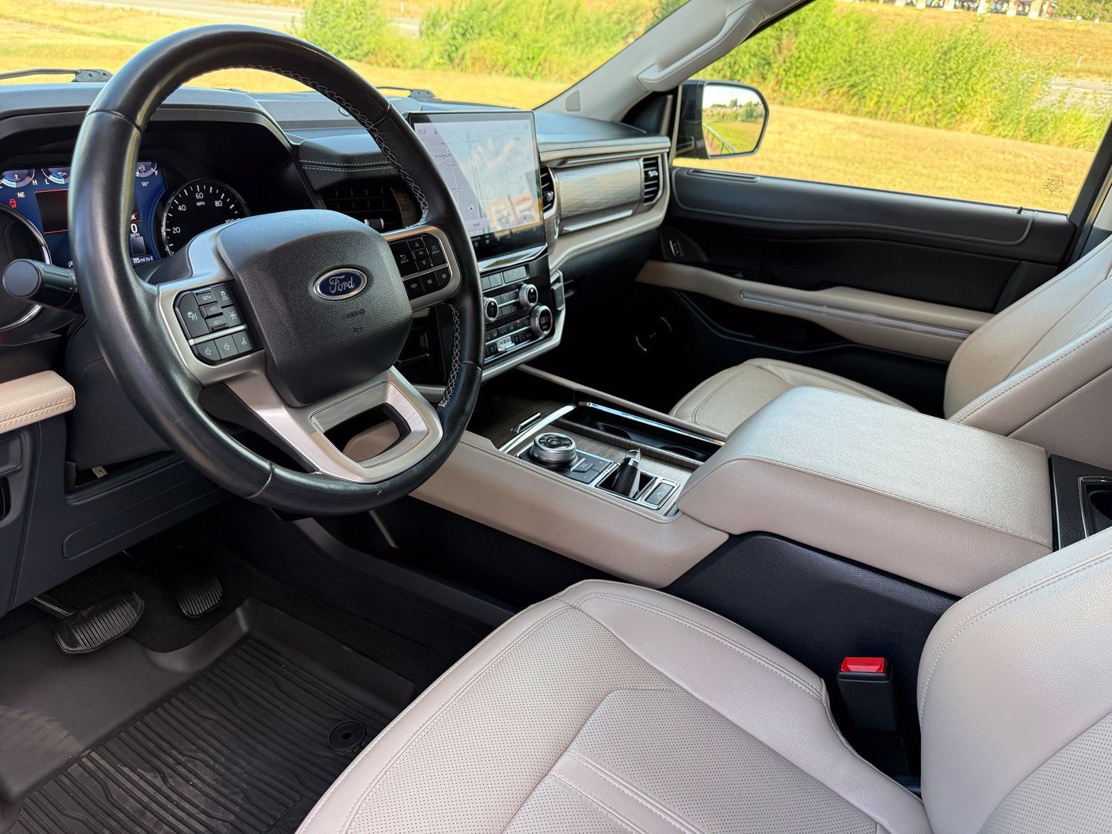 Used 2024 Ford Expedition Limited RWD image 11