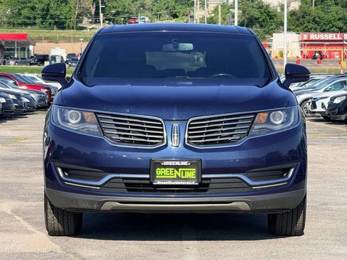 Used 2017 Lincoln MKX Select AWD/4WD image 3