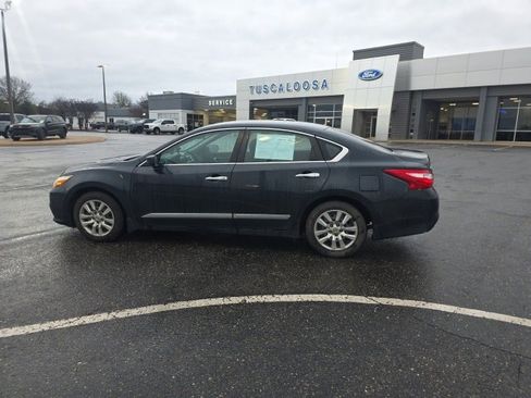 Used 2016 Nissan Altima 2.5 S w/ Power Driver Seat Package image 6