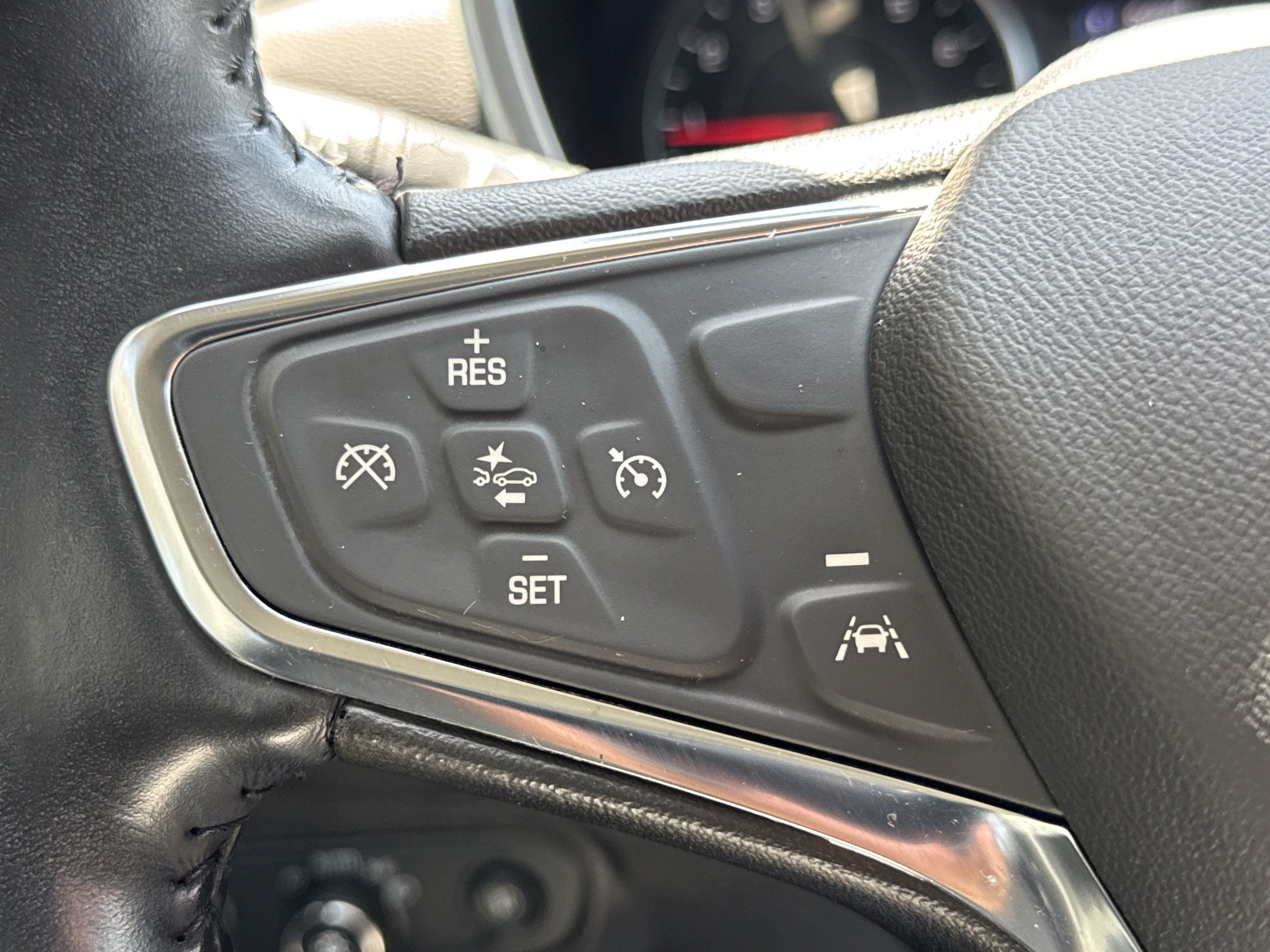 Used 2021 Chevrolet Equinox LT AWD/4WD image 9