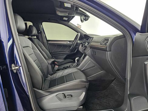 Used 2023 Volkswagen Tiguan SEL R-Line image 10
