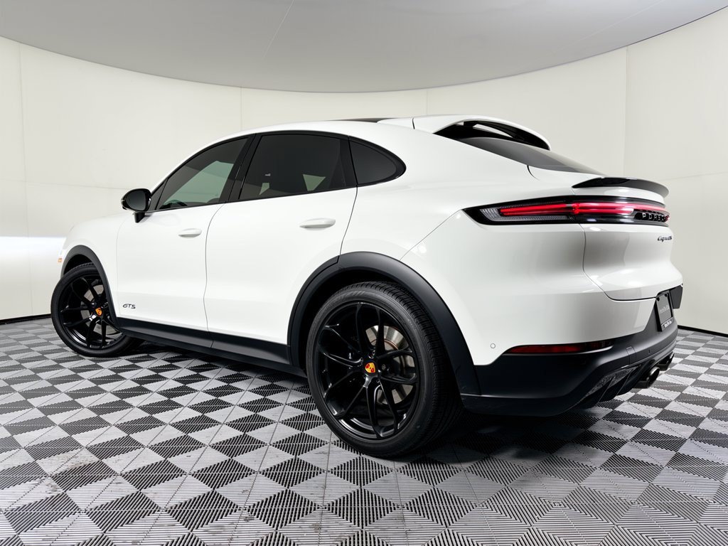 Certified 2025 Porsche Cayenne GTS AWD/4WD image 3