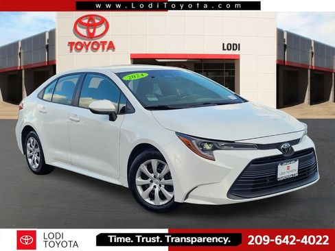 Used 2024 Toyota Corolla LE FWD image 1