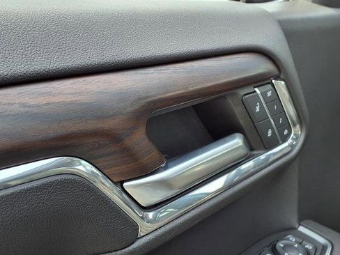 Used 2023 GMC Sierra 1500 SLT image 15