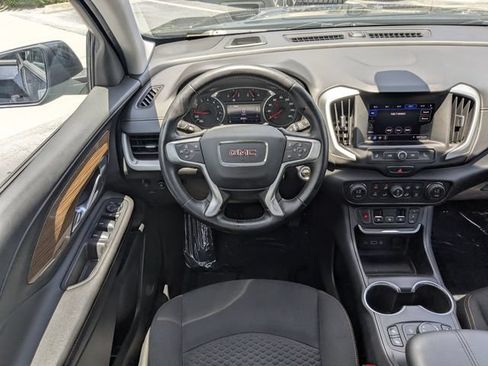 Used 2020 GMC Terrain SLE w/ Driver Convenience Package FWD image 18