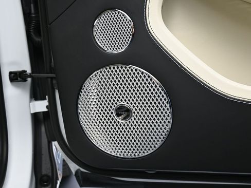 Used 2024 Bentley Continental GT image 26