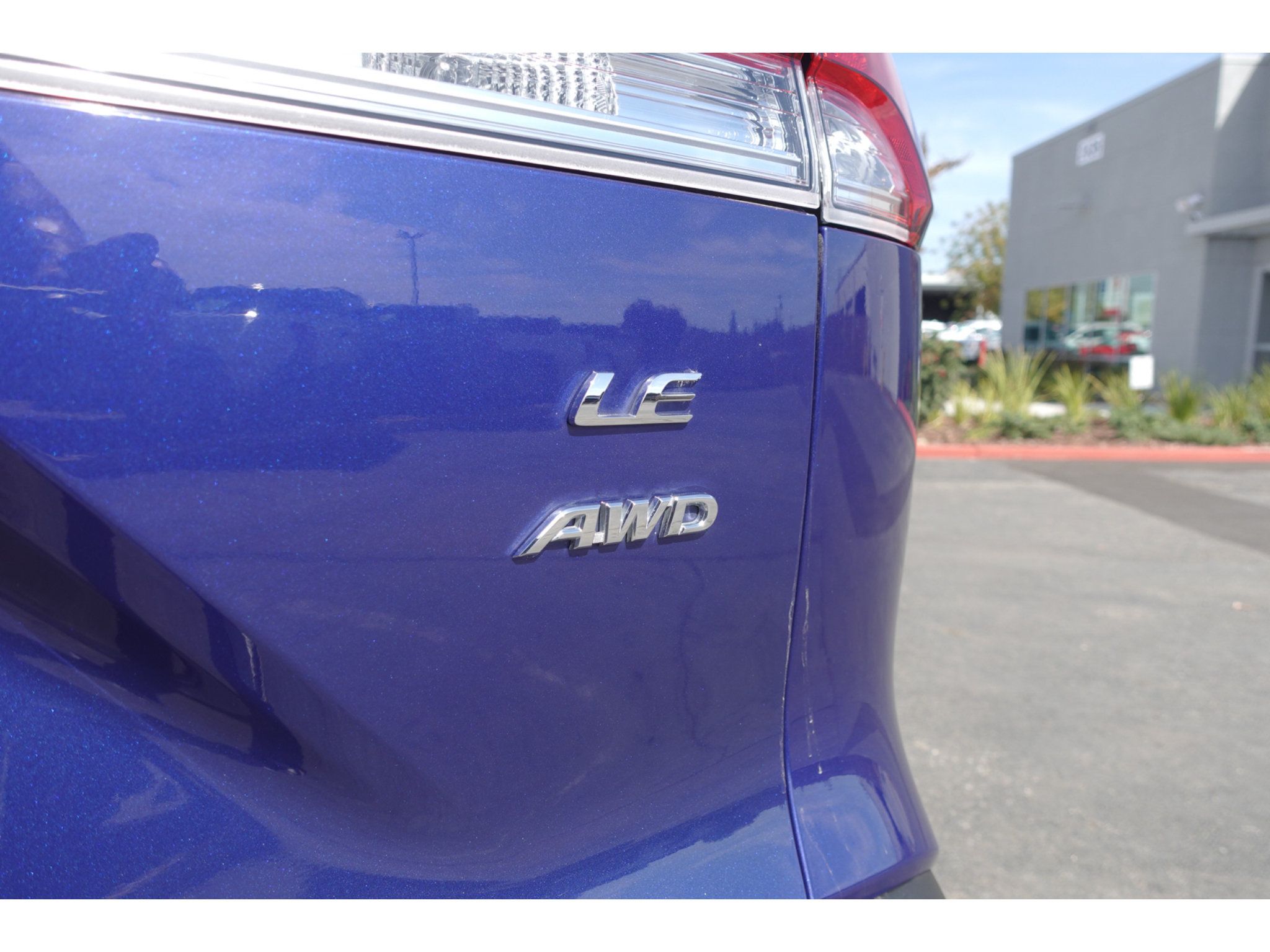 Used 2022 Toyota Corolla Cross LE AWD/4WD image 24