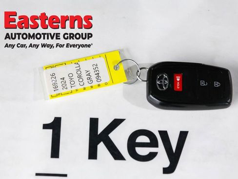 Used 2024 Toyota Corolla Cross LE image 22